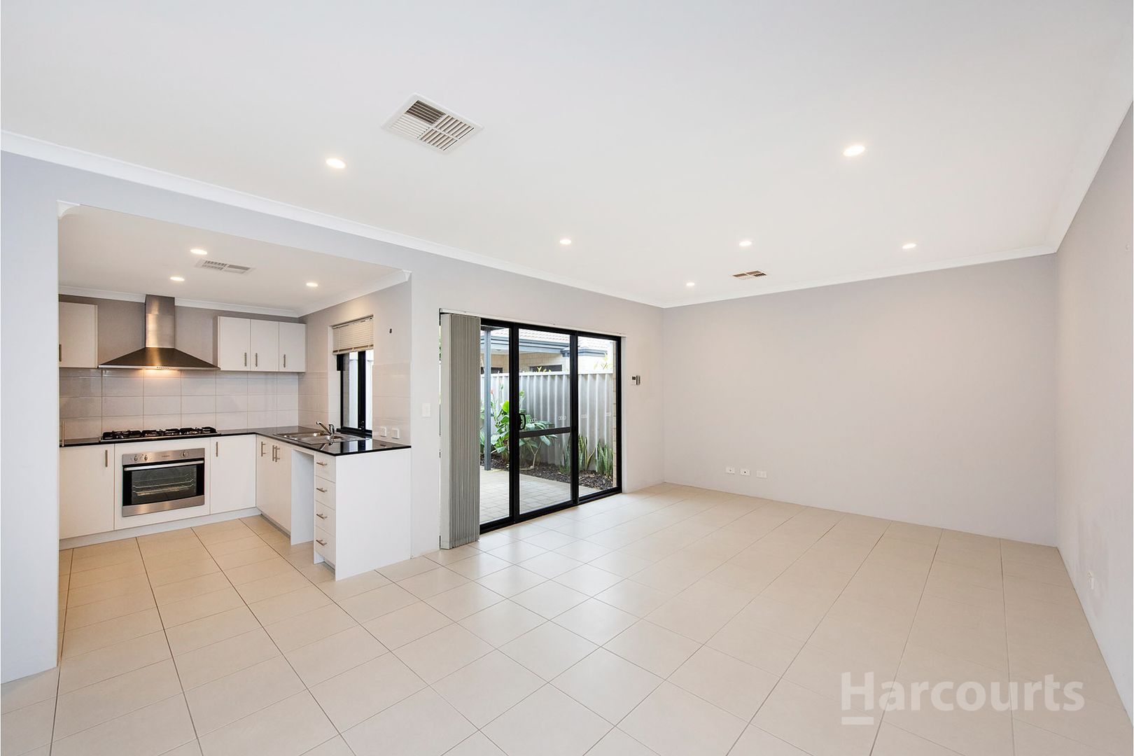 2/4 Skipper Crescent, Success WA 6164, Image 1