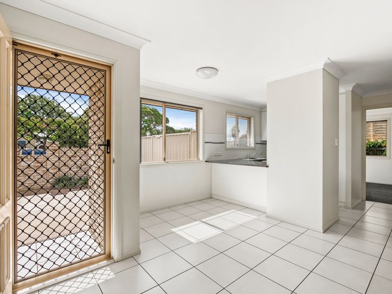 2 bedrooms Apartment / Unit / Flat in 1/18 Albert Street NEWTOWN QLD, 4350