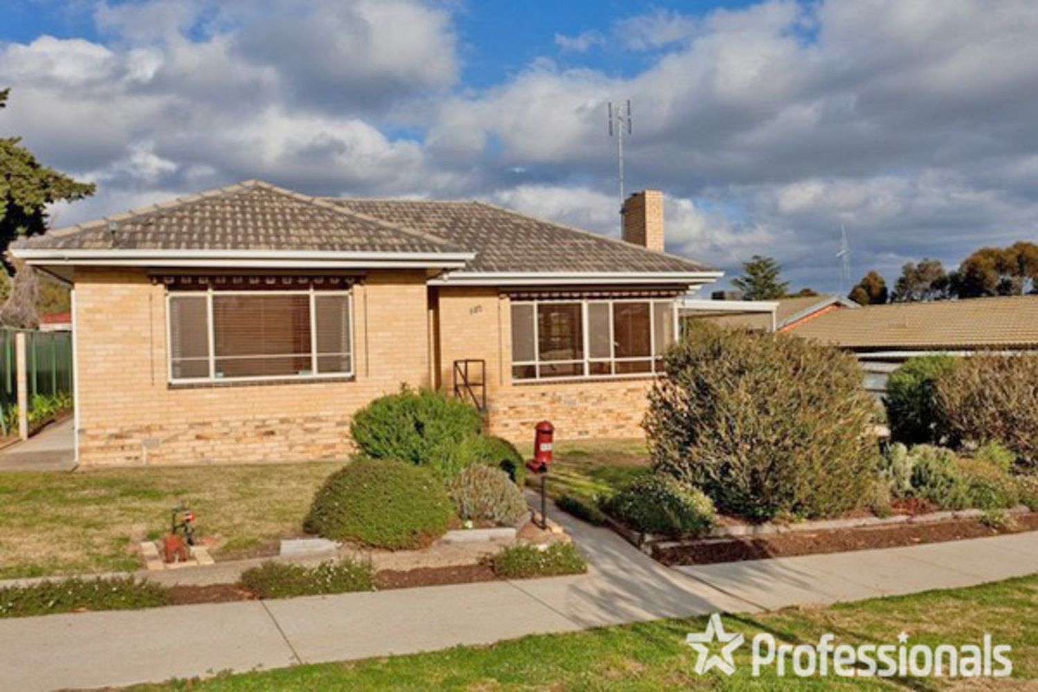 3 bedrooms House in 137 Rowan Street BENDIGO VIC, 3550