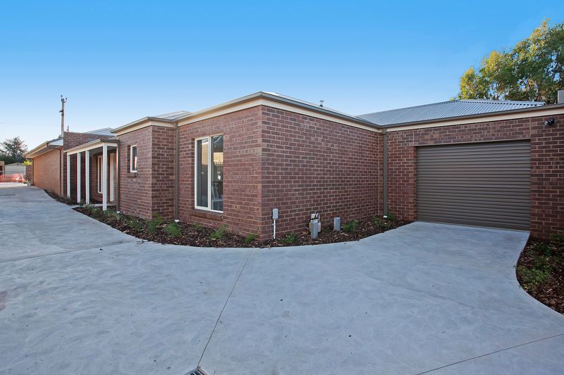 2/40 Heytesbury Street, Herne Hill VIC 3218, Image 1