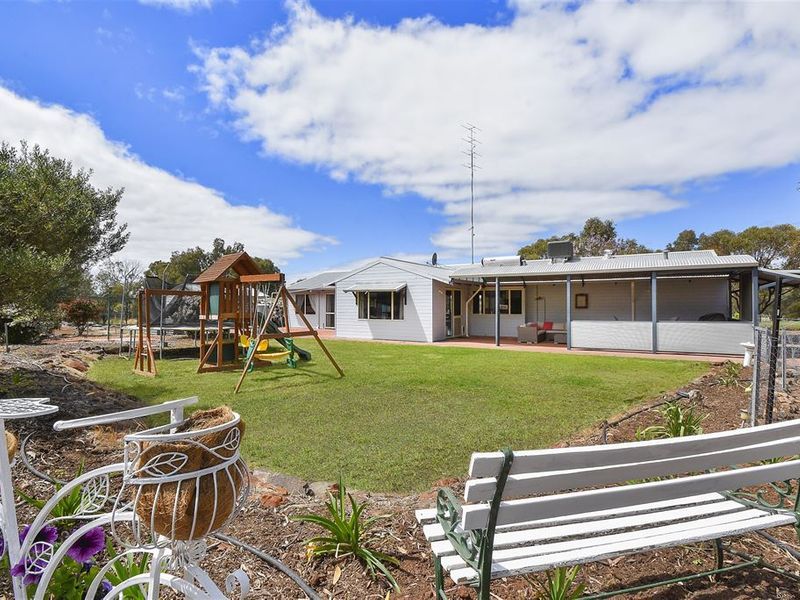 15 Prunster Road, York WA 6302, Image 0