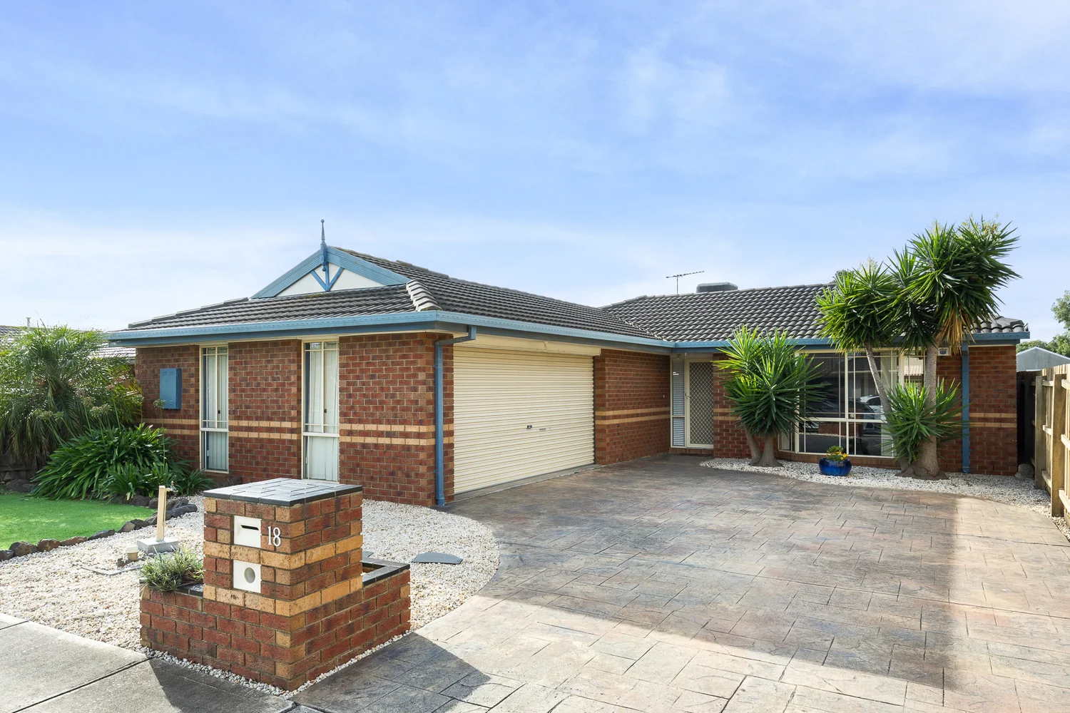18 Penzance Place, Sydenham VIC 3037