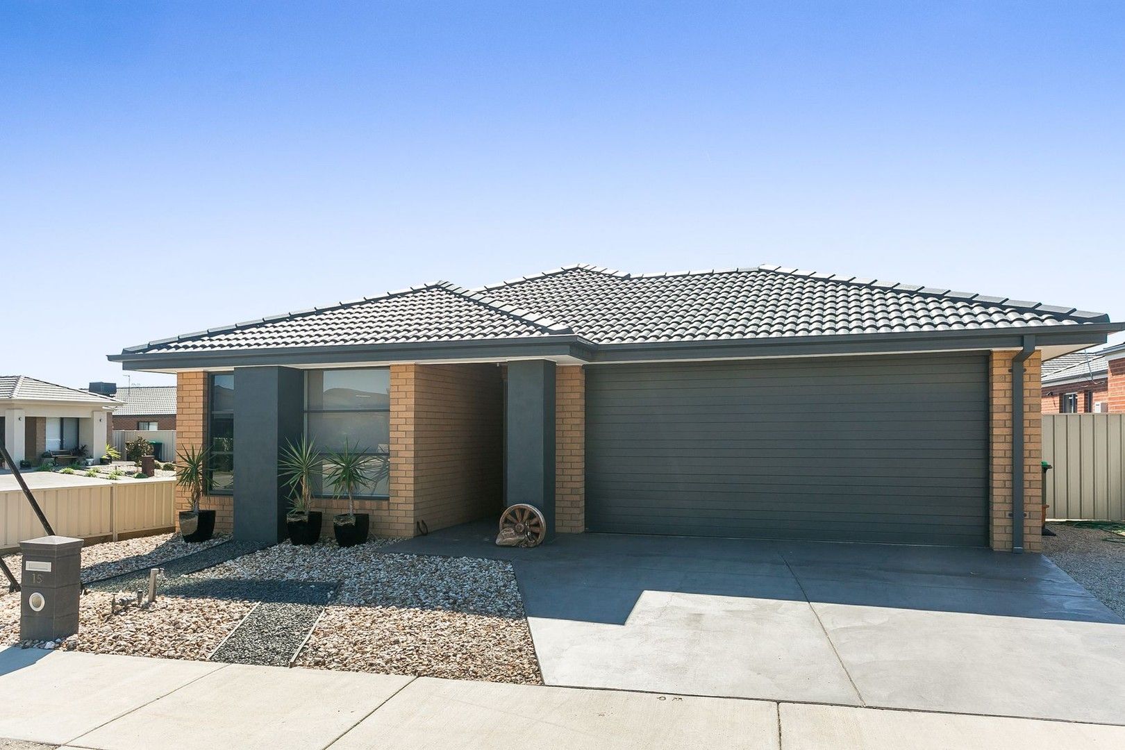 4 bedrooms House in 15 Dylan Street EPSOM VIC, 3551