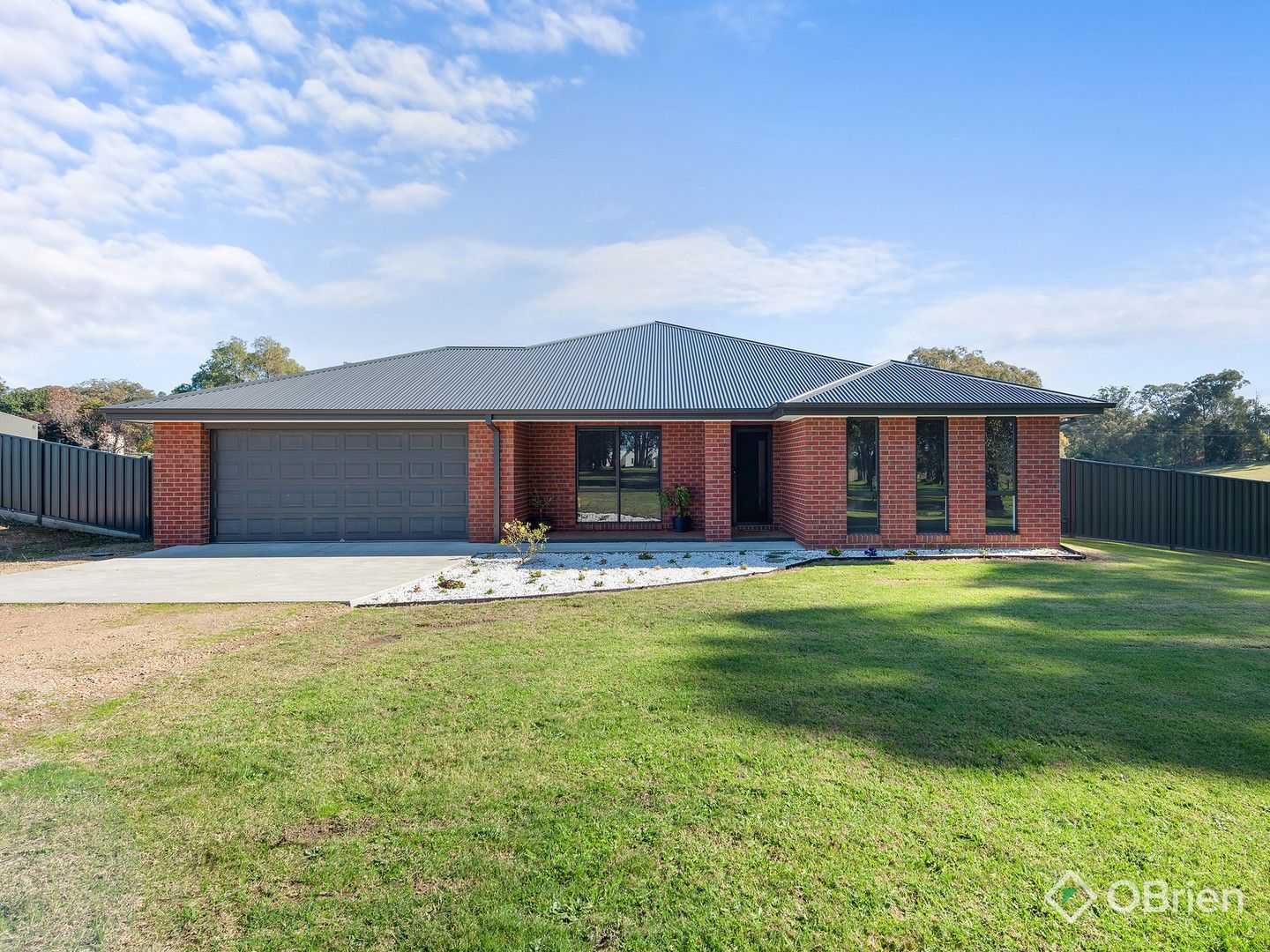 21 Ian Court, Wy Yung VIC 3875 Domain