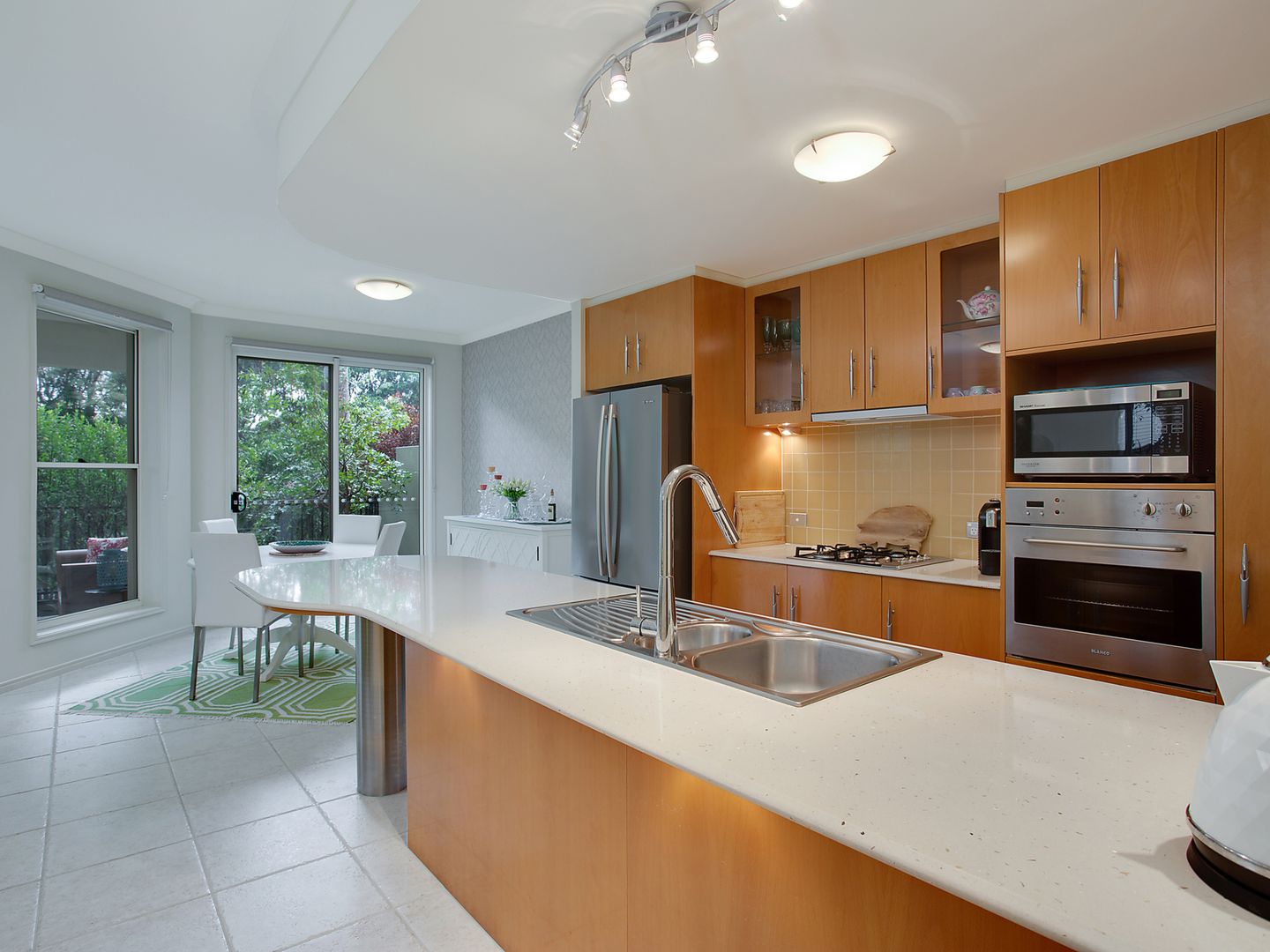 1055/1 The Cove Crescent, Carrara QLD 4211, Image 2