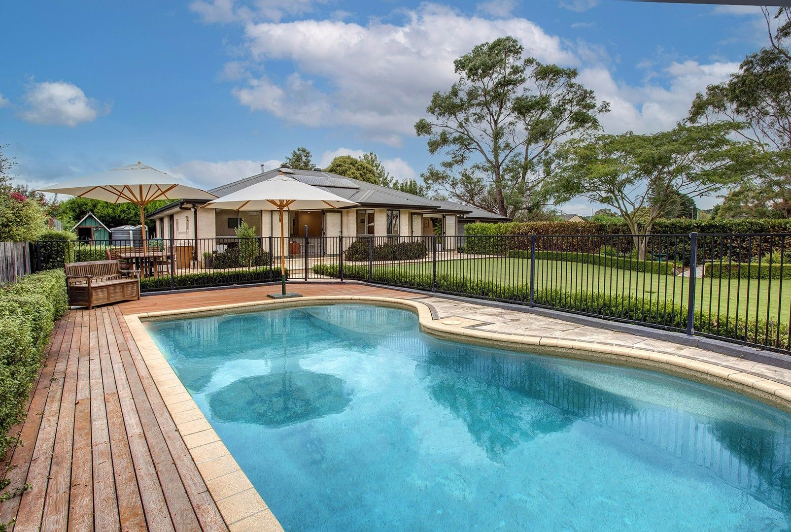 4 bedrooms House in 8 North Street MOSS VALE NSW, 2577