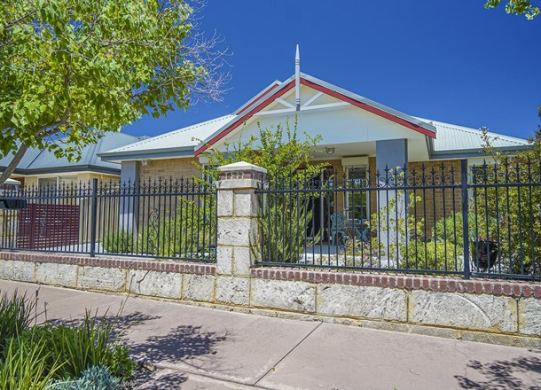 17 The Embankment , South Guildford WA 6055