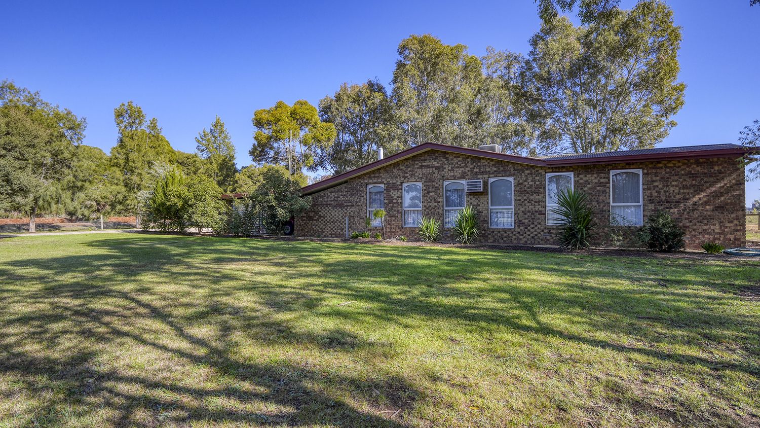 185 Ross Road, Coomboona VIC 3629, Image 2