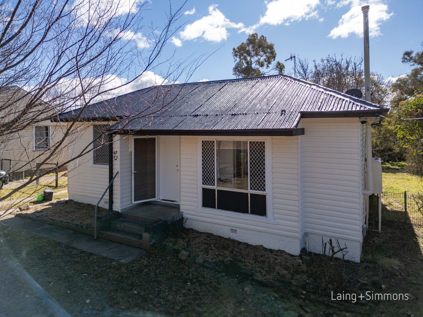 2 bedrooms House in 67 Brown Street ARMIDALE NSW, 2350