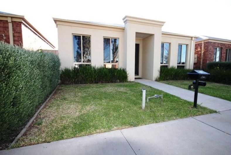 3 bedrooms House in 15 Trotman Drive WANGARATTA VIC, 3677