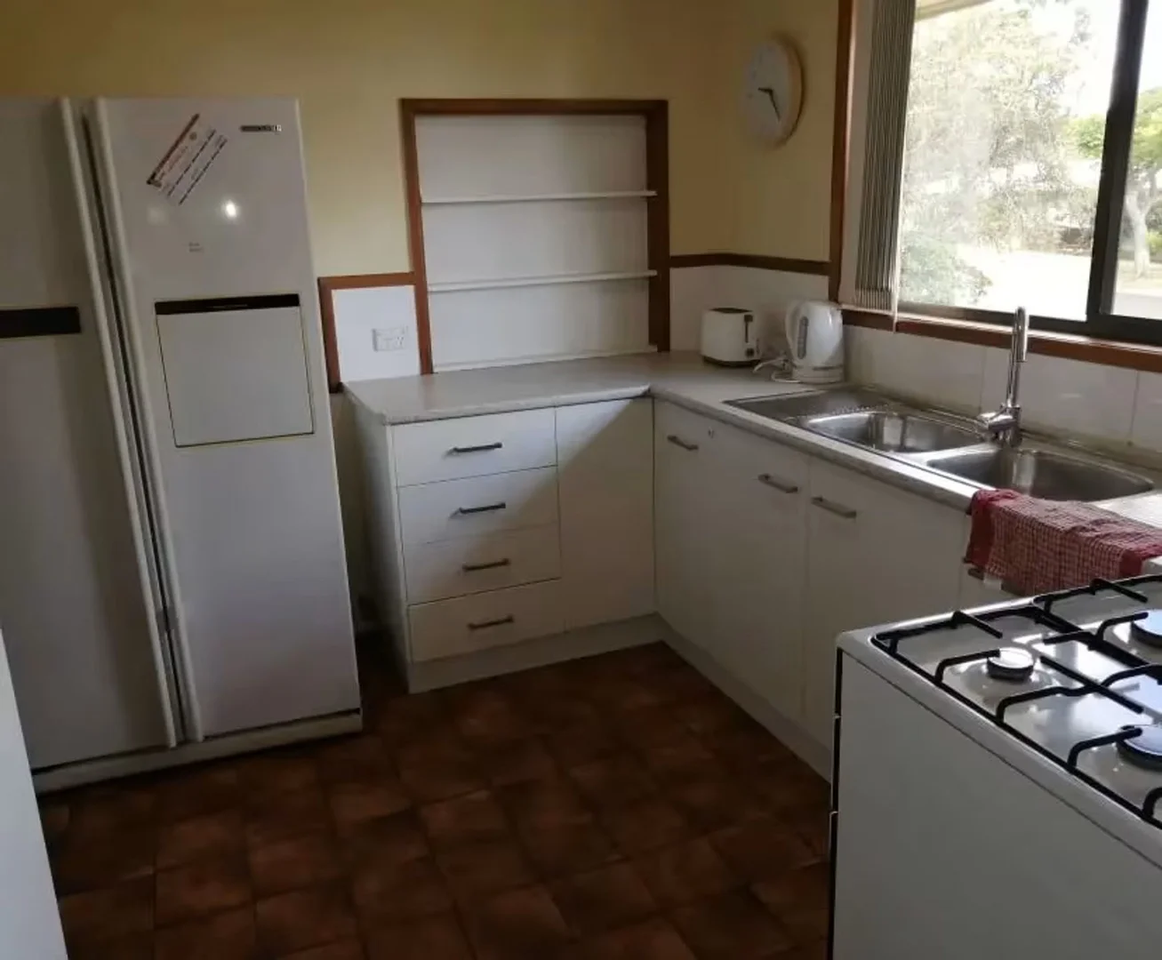 Additional image 5 of Room 2/38 Champagne Cres, Wilsonton Heights QLD 4350