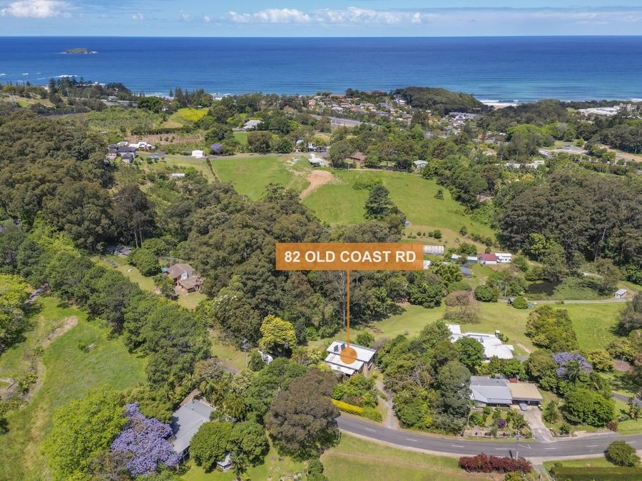 4 bedrooms House in 82 Old Coast Road KORORA NSW, 2450
