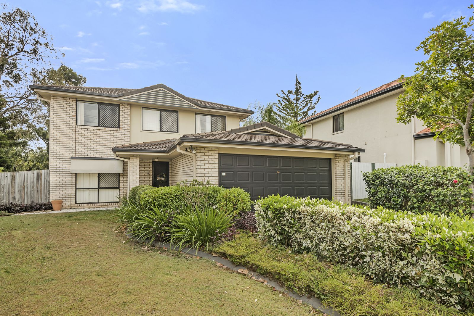 9 Holland Place, Carindale Property History & Address Research Domain