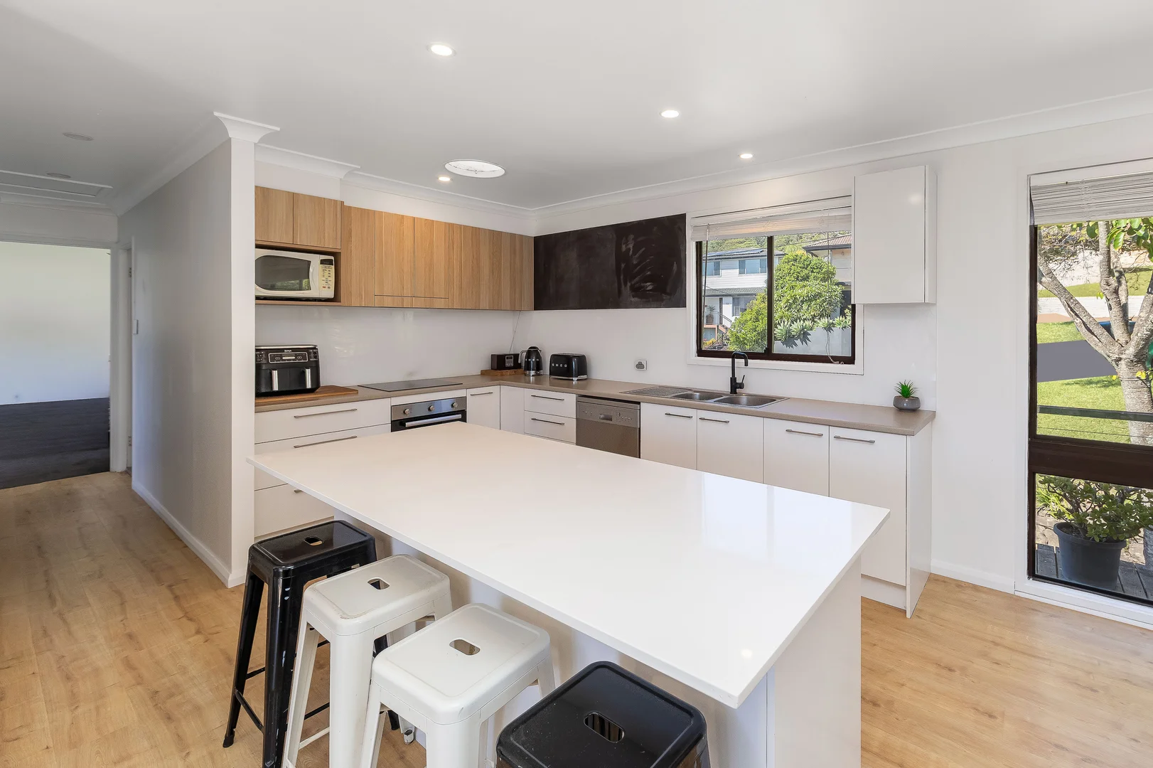 Additional image 4 of 13 Yakaloo Crescent, Forresters Beach NSW 2260