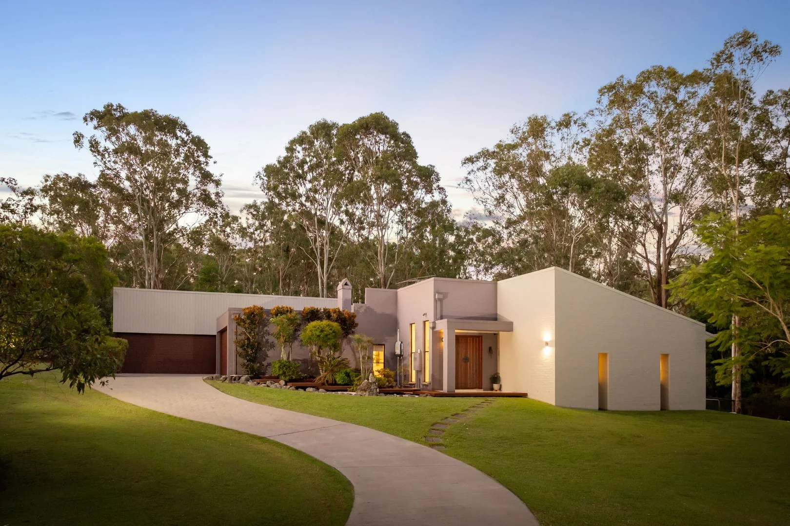 121 Bainbridge Drive, Pullenvale QLD 4069