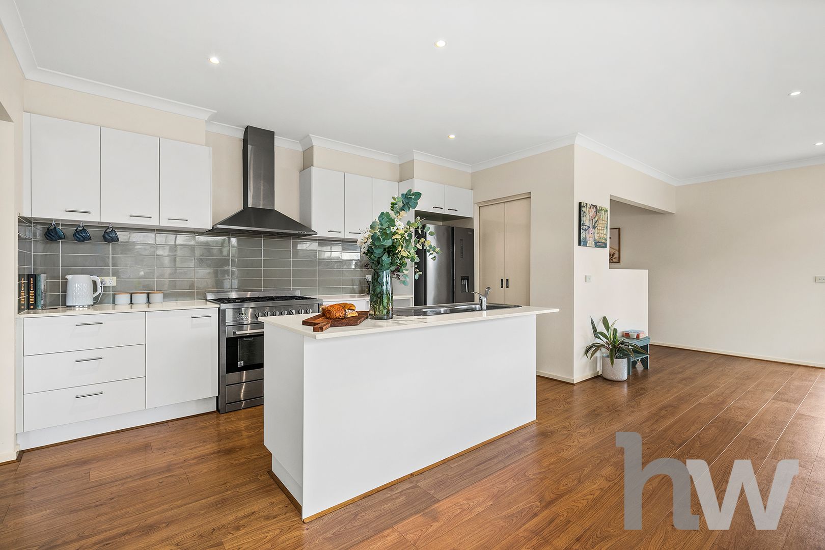 10 Badminton Court, Marshall VIC 3216, Image 2