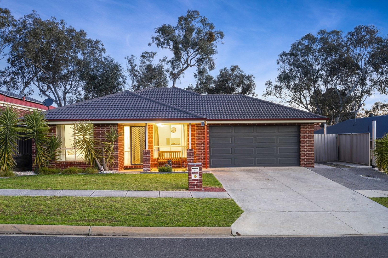 15 St Levans Place, Lavington NSW 2641, Image 0