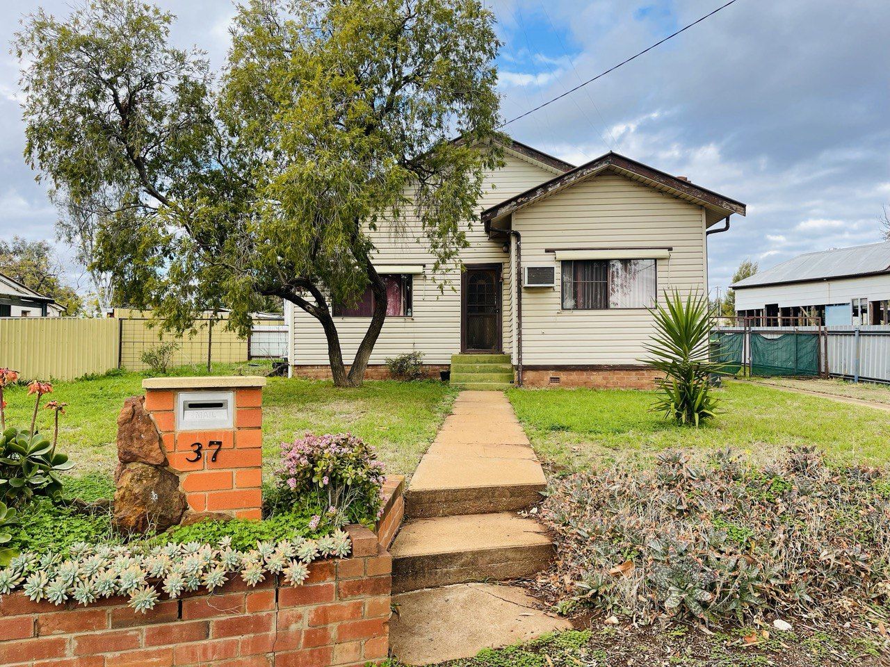 37 Melrose Street, Condobolin NSW 2877, Image 0