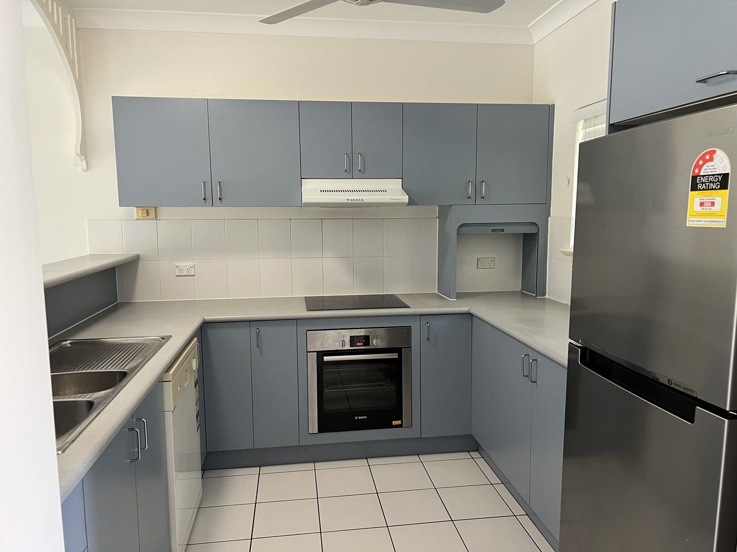 4/152 McLeod Street, Cairns North QLD 4870 Apartment For Rent 450