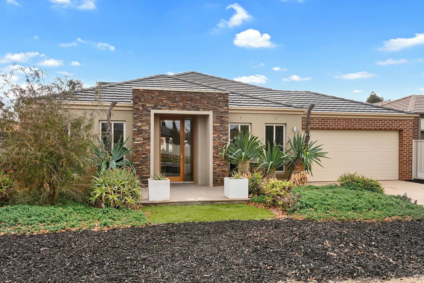 5 McConnachie Court, Ascot VIC 3551, Image 0