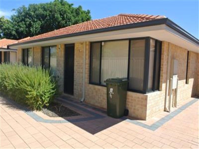 3 bedrooms Villa in 4B Linthorne Way BALGA WA, 6061
