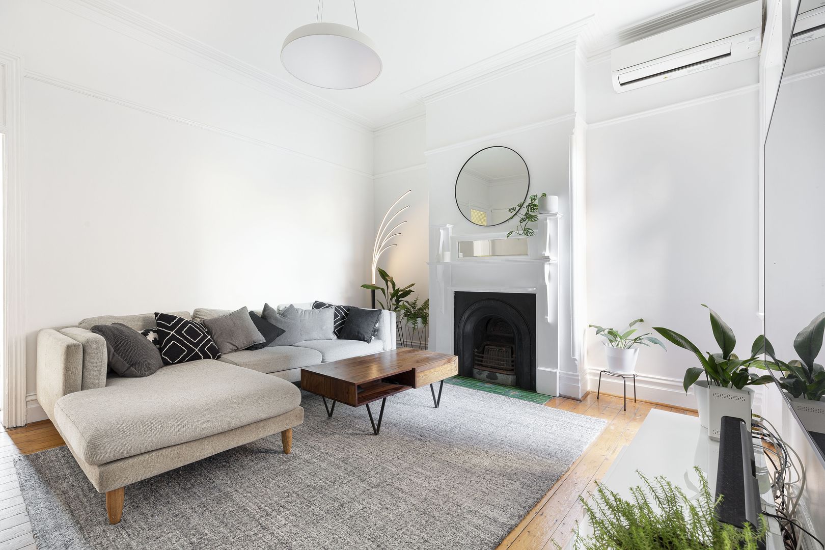 4 bedrooms House in 170 Bridge Road GLEBE NSW, 2037