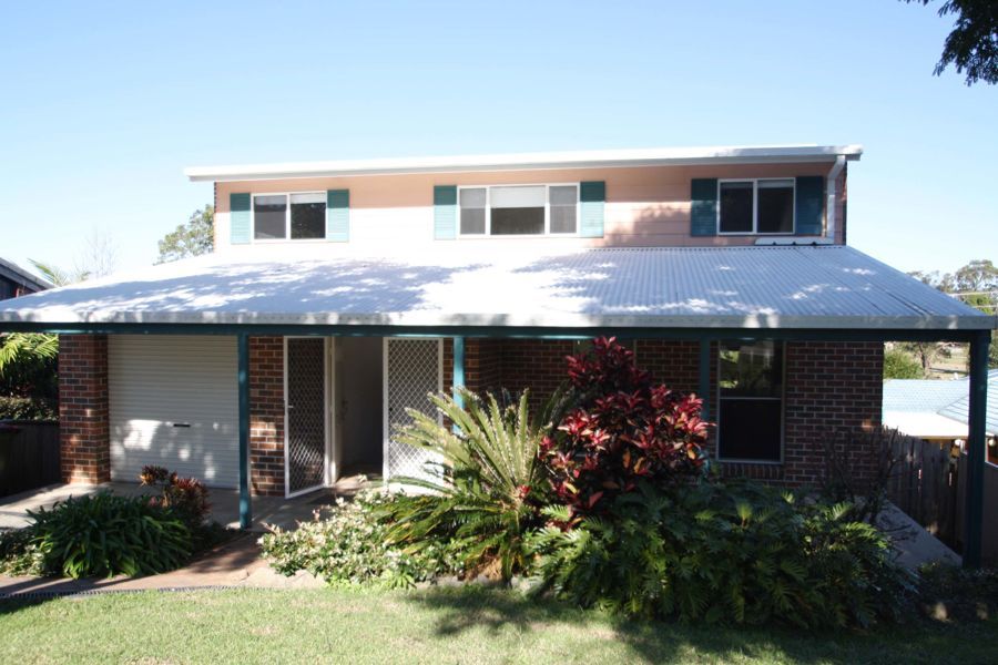 4 bedrooms House in 4 Redwood Street COFFS HARBOUR NSW, 2450