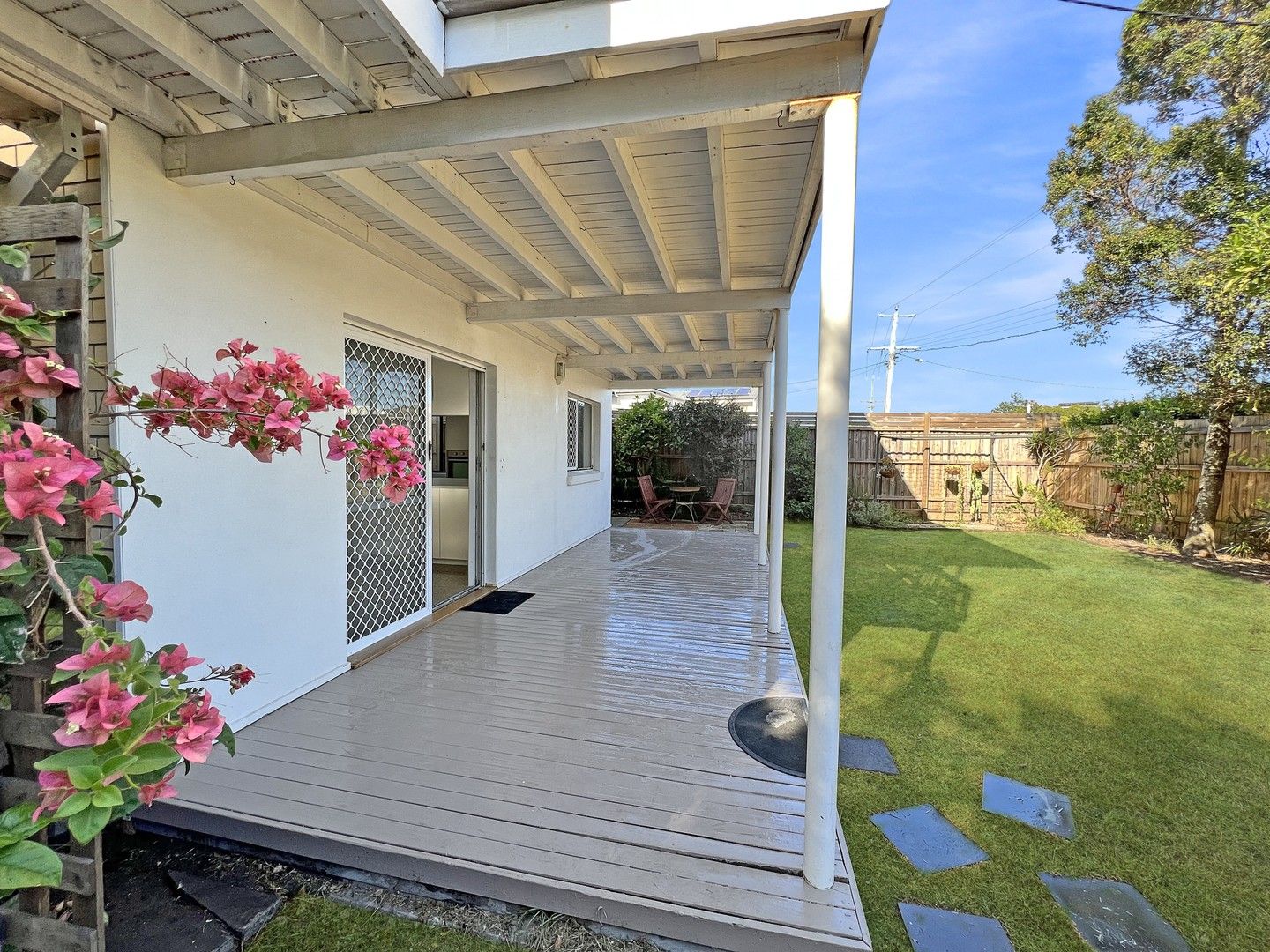2 bedrooms Apartment / Unit / Flat in 1/48 Tallebudgera Drive PALM BEACH QLD, 4221