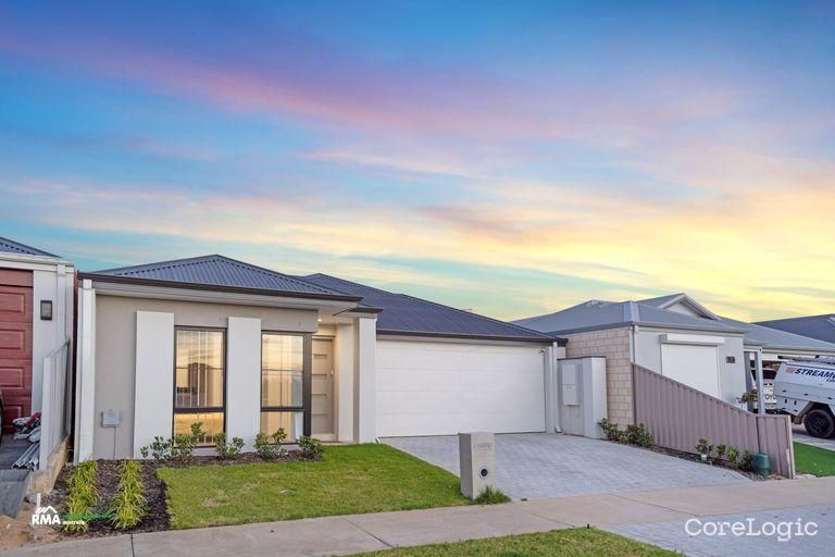 4 bedrooms House in 29 Delphinium way BEELIAR WA, 6164