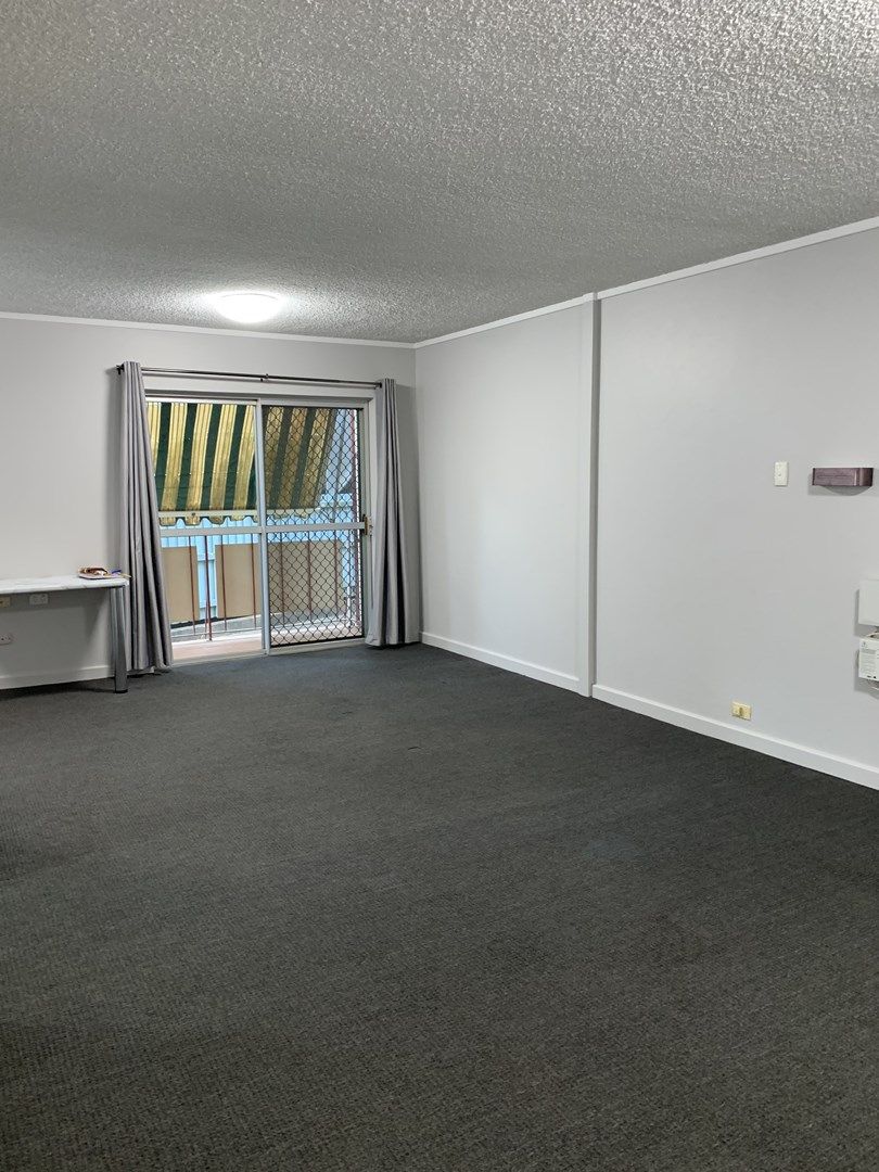 1 bedrooms Apartment / Unit / Flat in 5/163 Hume Street TOOWOOMBA CITY QLD, 4350
