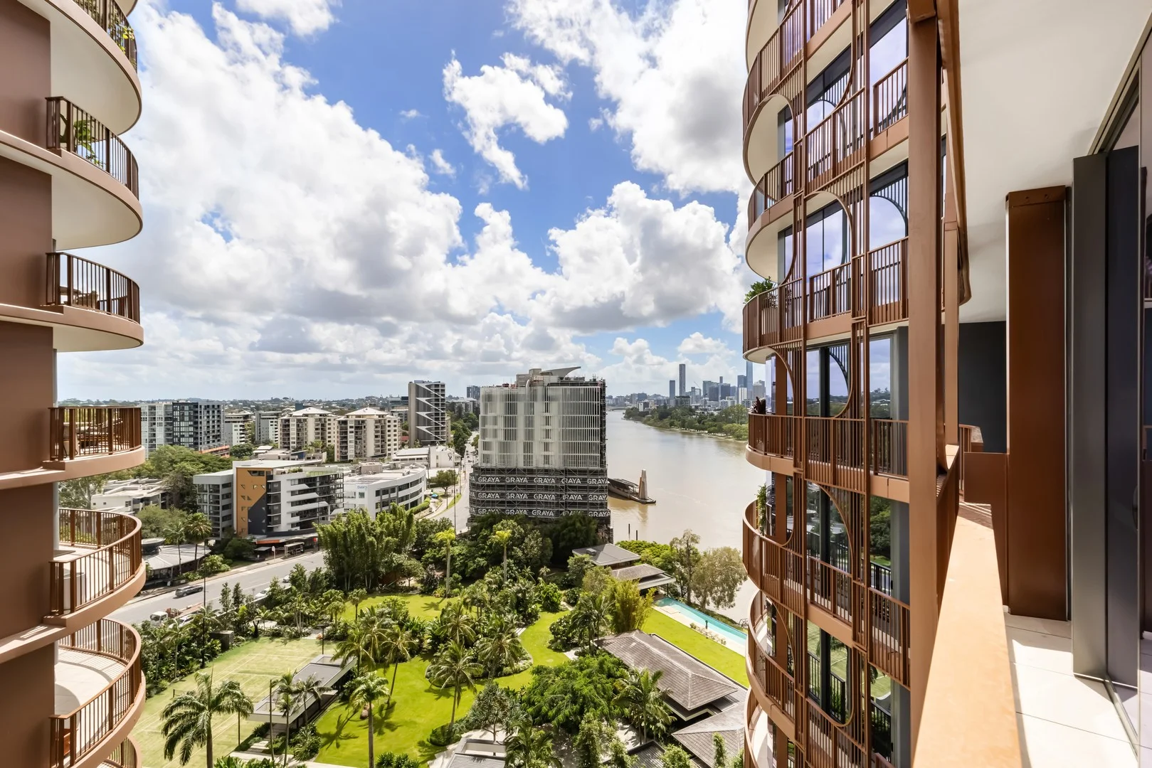 11107/600 Coronation Drive, Toowong QLD 4066