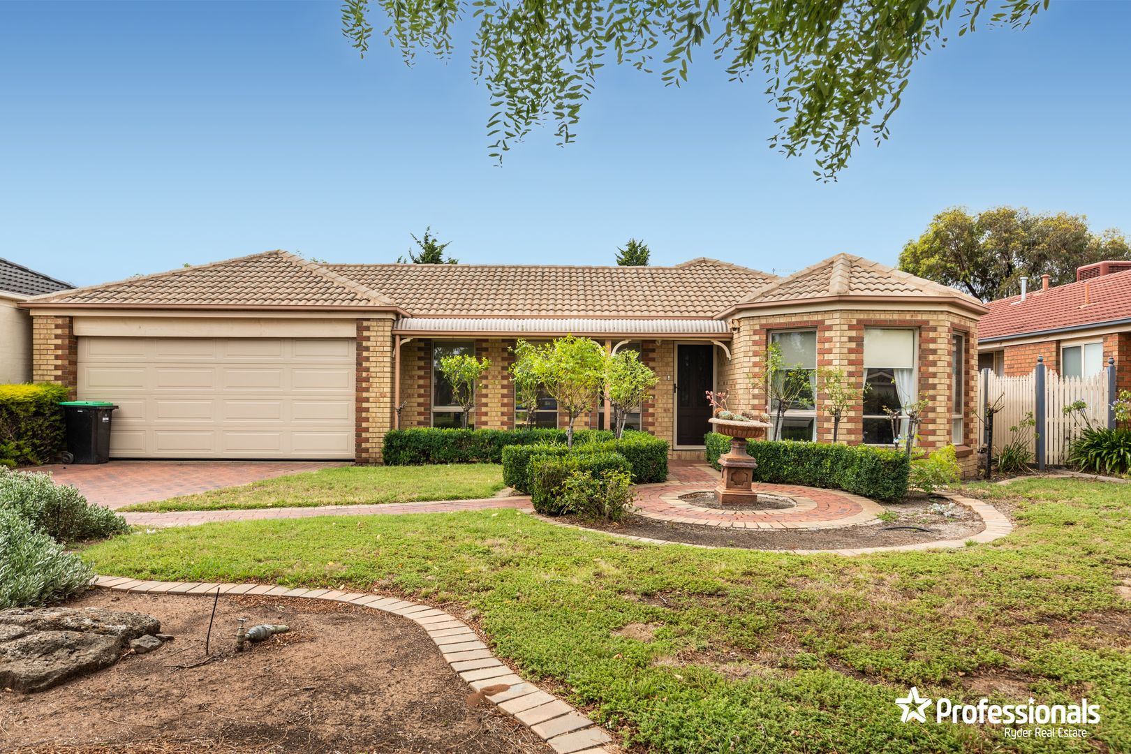 6 Westlake Drive, Melton West Property History & Address Research Domain