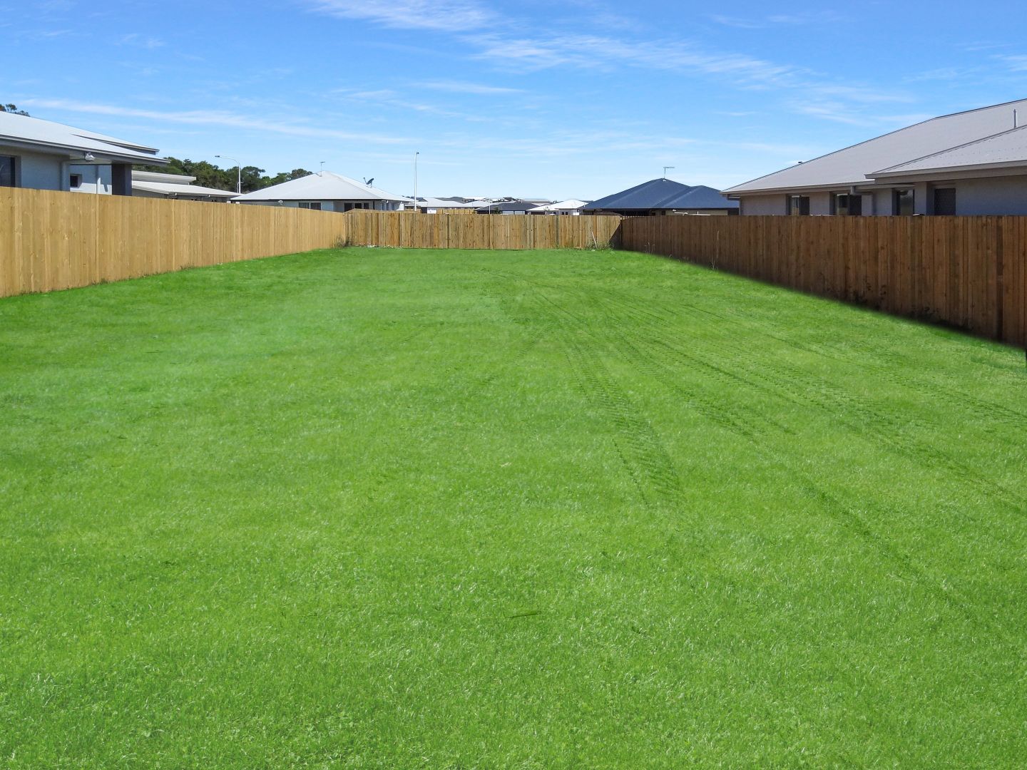 16 Majesty Street, Rural View QLD 4740, Image 2