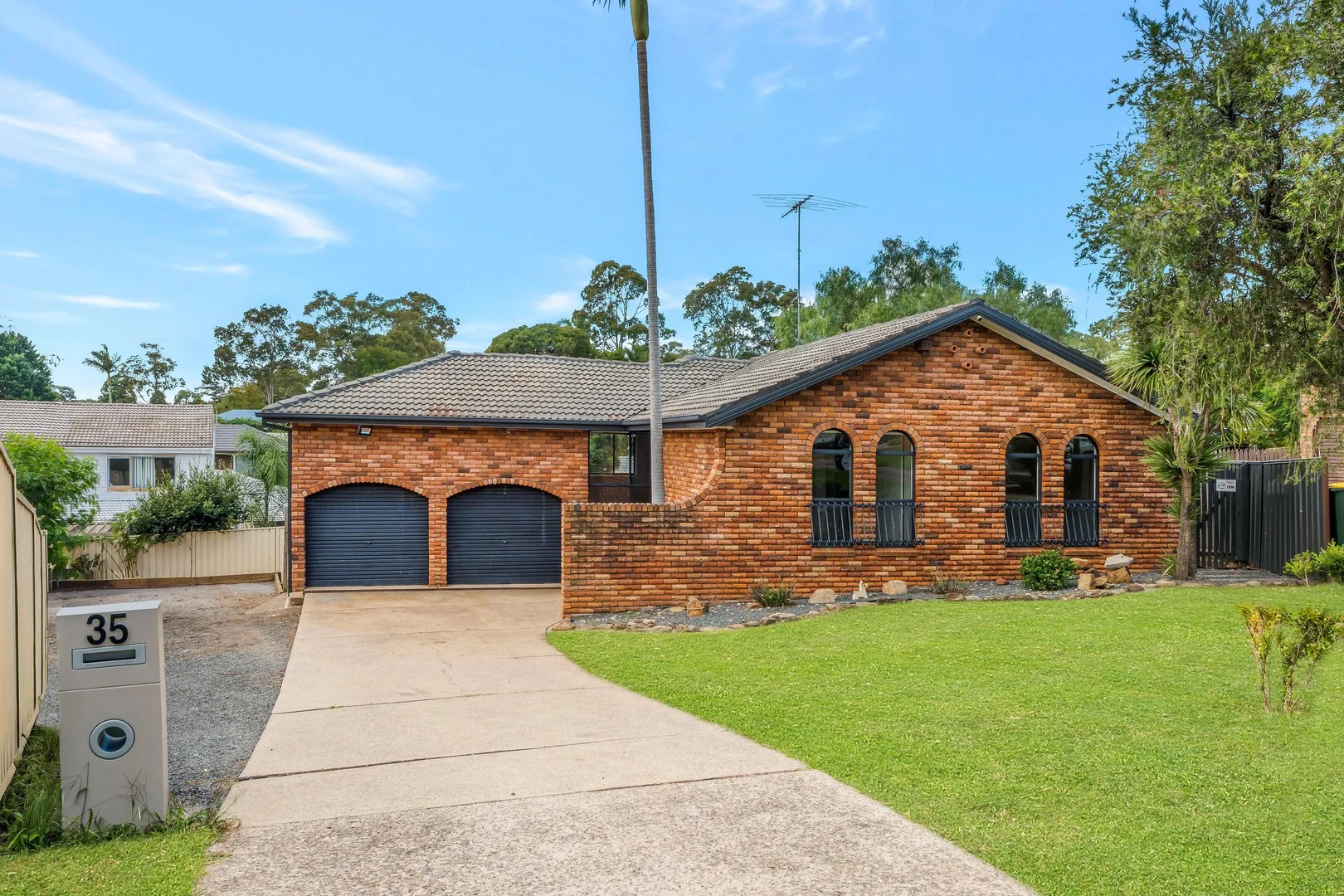 35 Kalyan Avenue, Bradbury NSW 2560