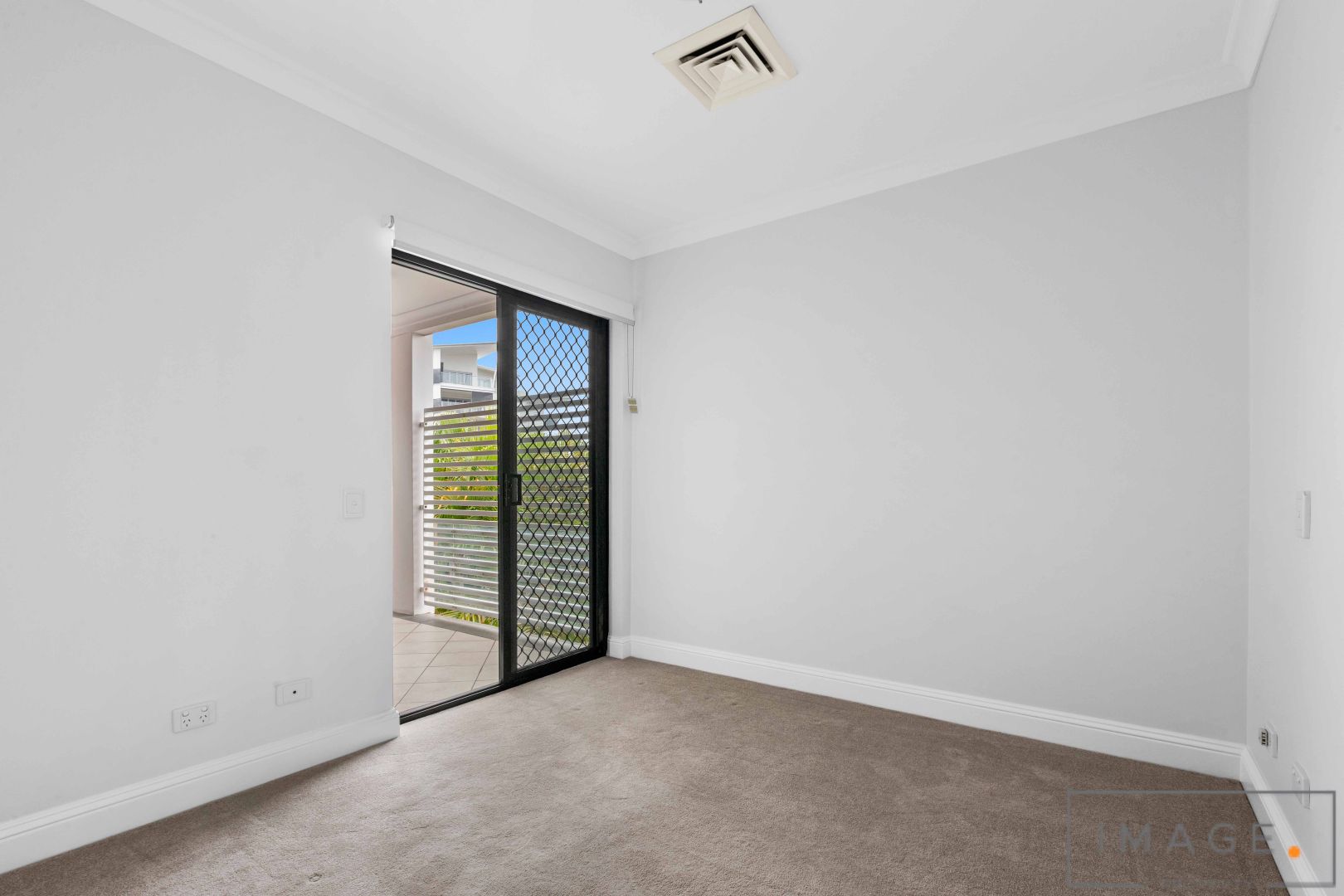 8/29 Riverview Ter, Indooroopilly QLD 4068, Image 2