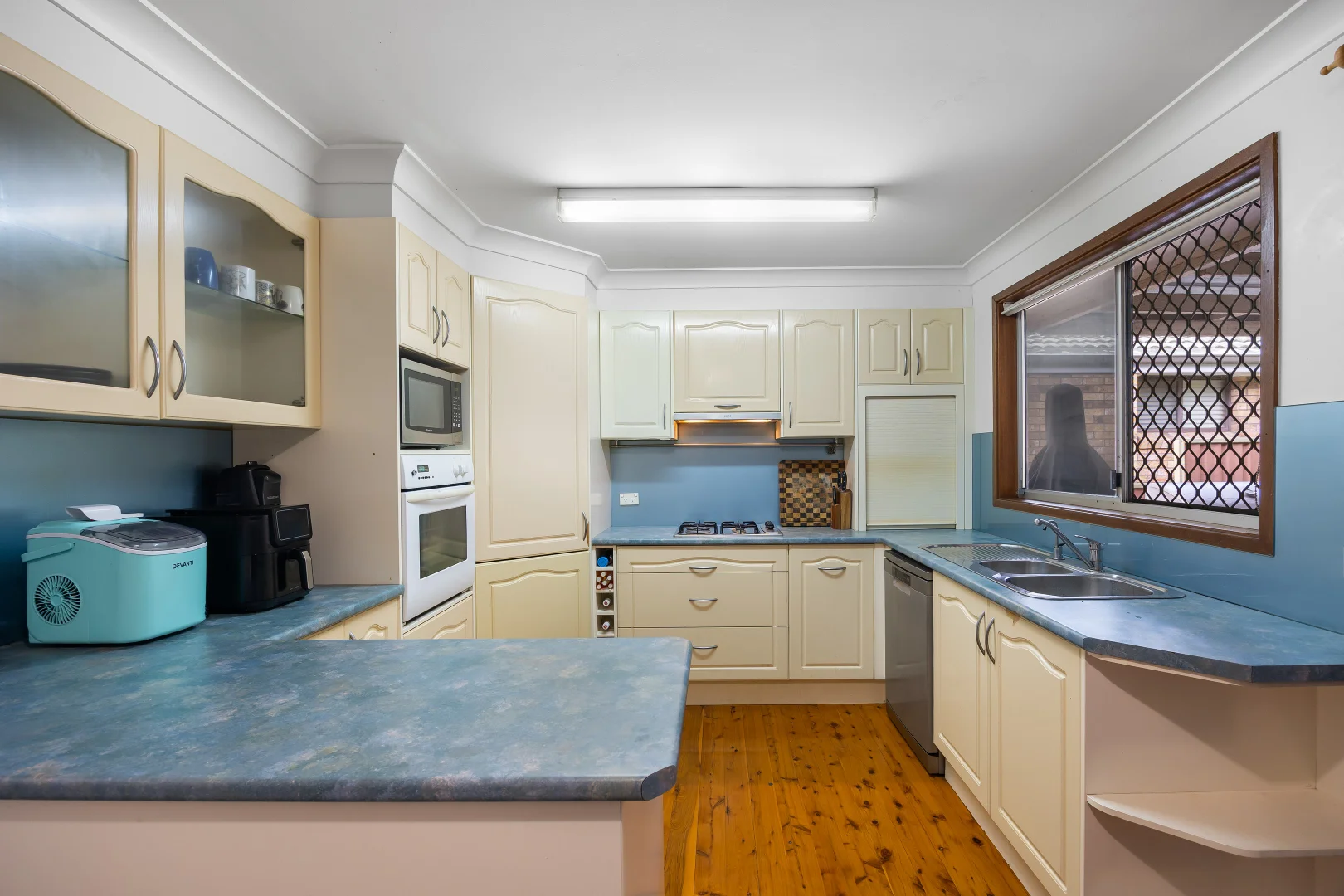 Image 4
