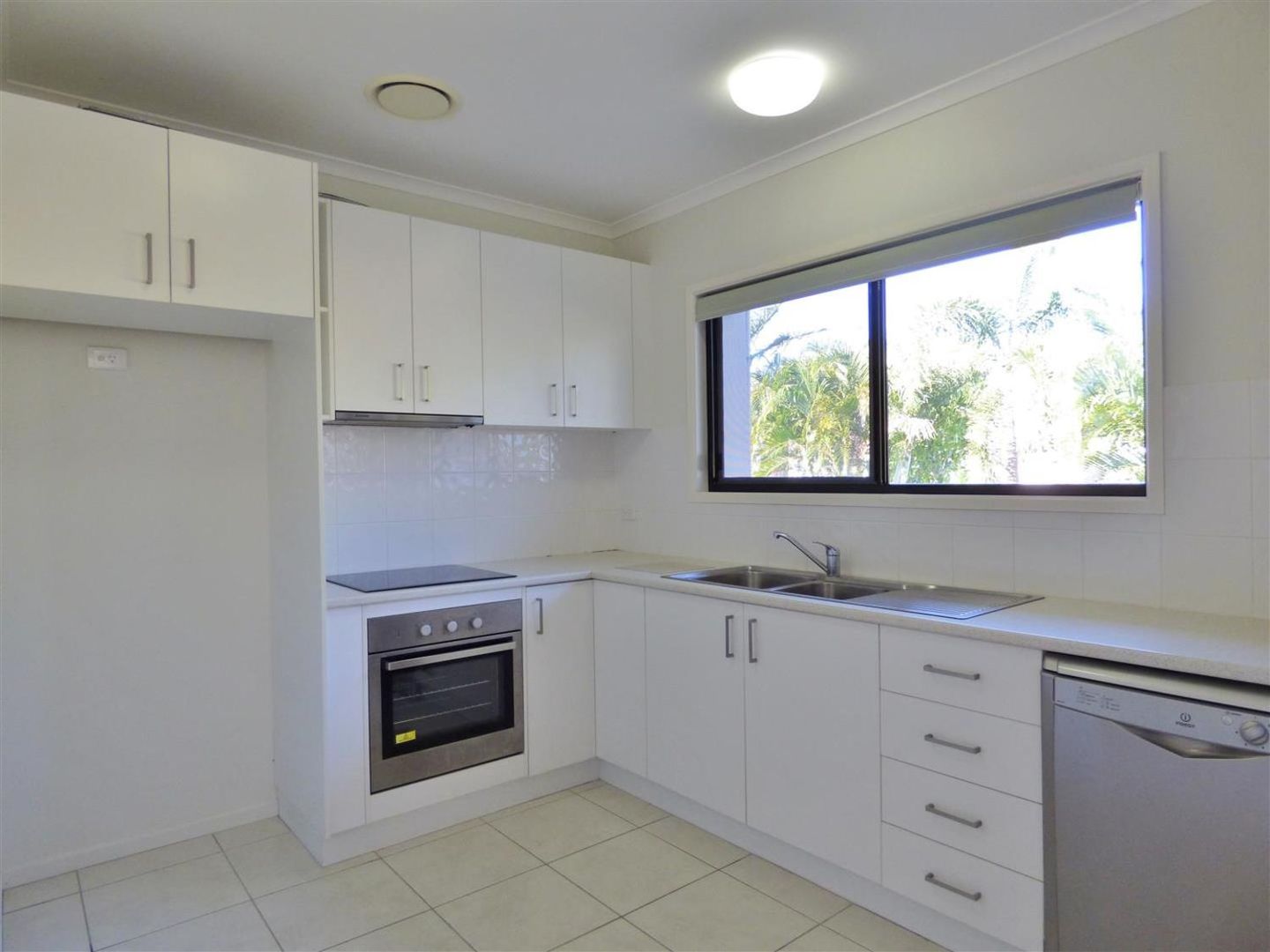 2/3 Damson Crescent, Proserpine QLD 4800, Image 1