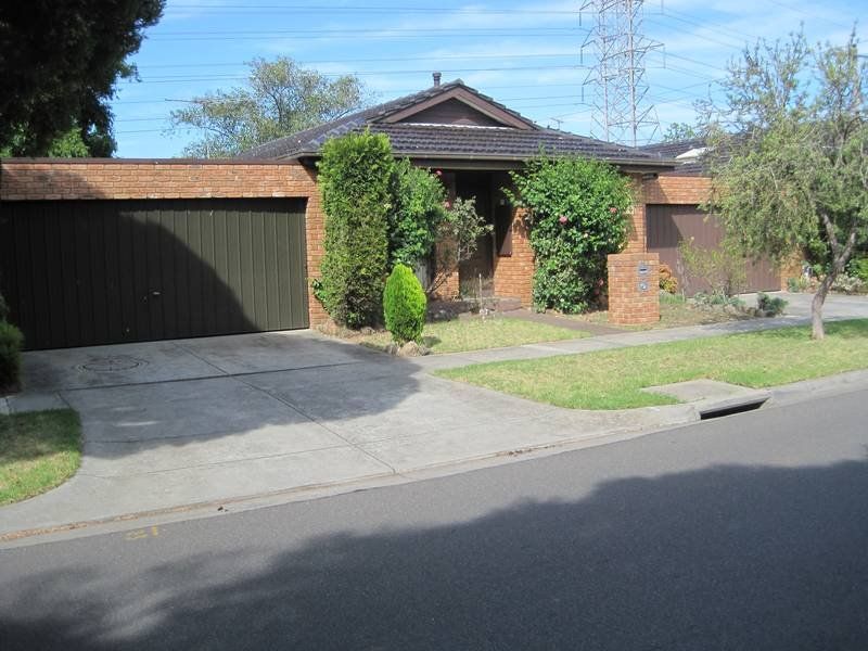 3 bedrooms House in 80 Mannering Drive GLEN WAVERLEY VIC, 3150