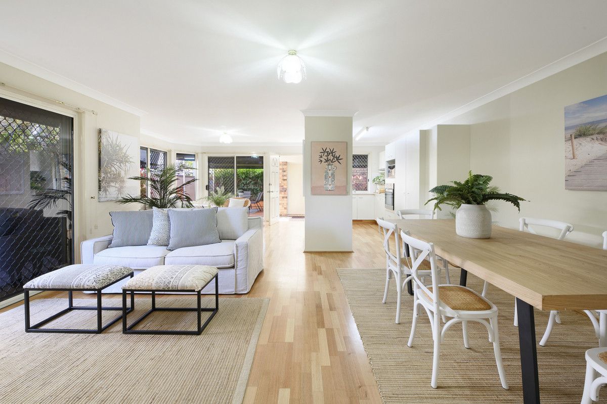 2 bedrooms Duplex in 1/36 Tawarri Crescent BURLEIGH HEADS QLD, 4220