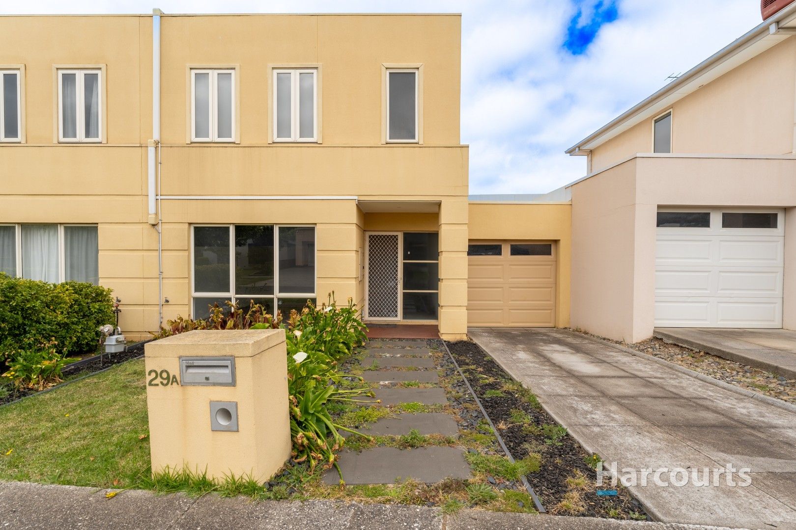 3 bedrooms House in 29A Wentworth Drive TAYLORS LAKES VIC, 3038