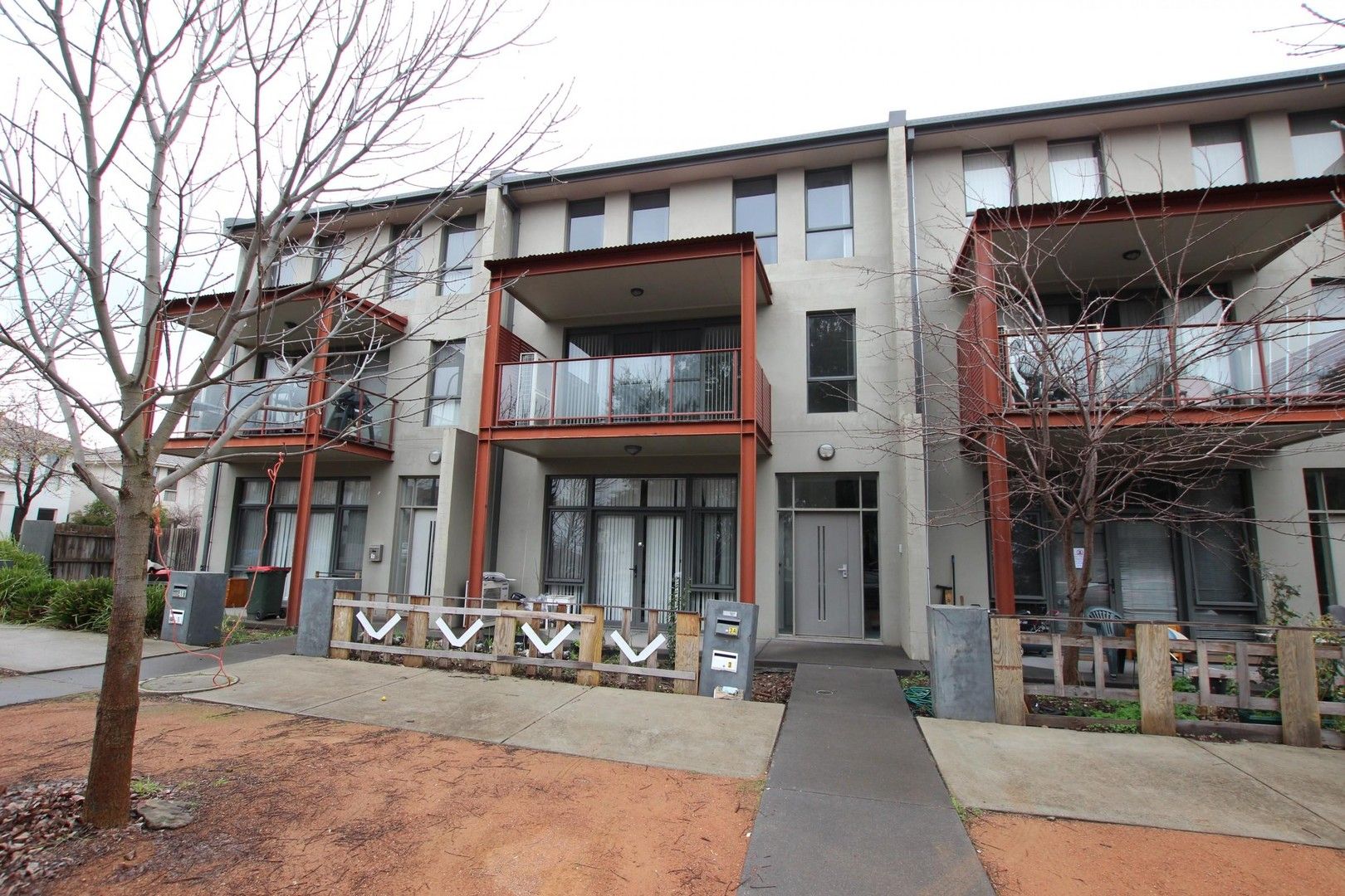 4 bedrooms Townhouse in 3 Braggett Street GUNGAHLIN ACT, 2912