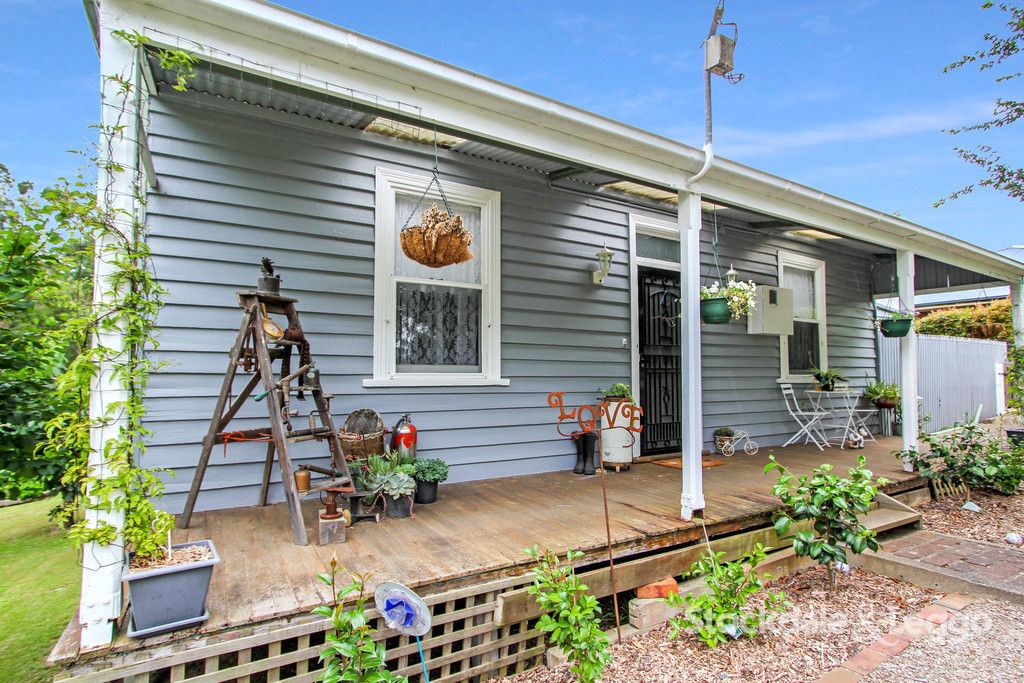 6 Pincini Street, Mirboo North VIC 3871, Image 1