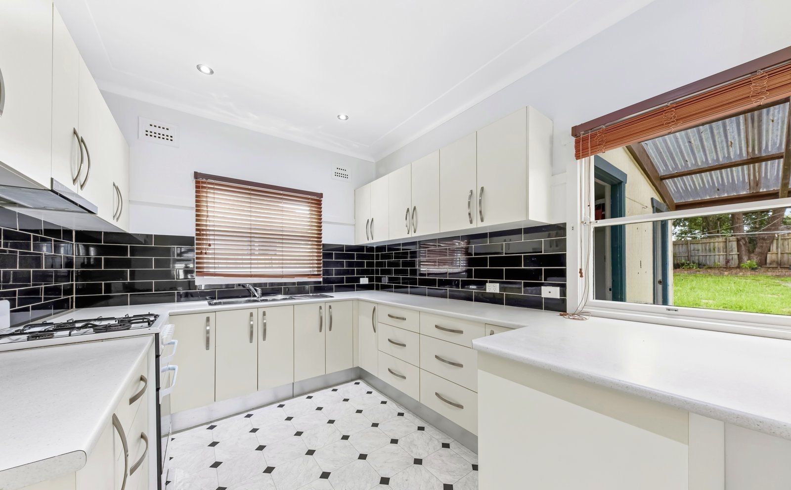 3 bedrooms House in 7 Deakin Street ERMINGTON NSW, 2115