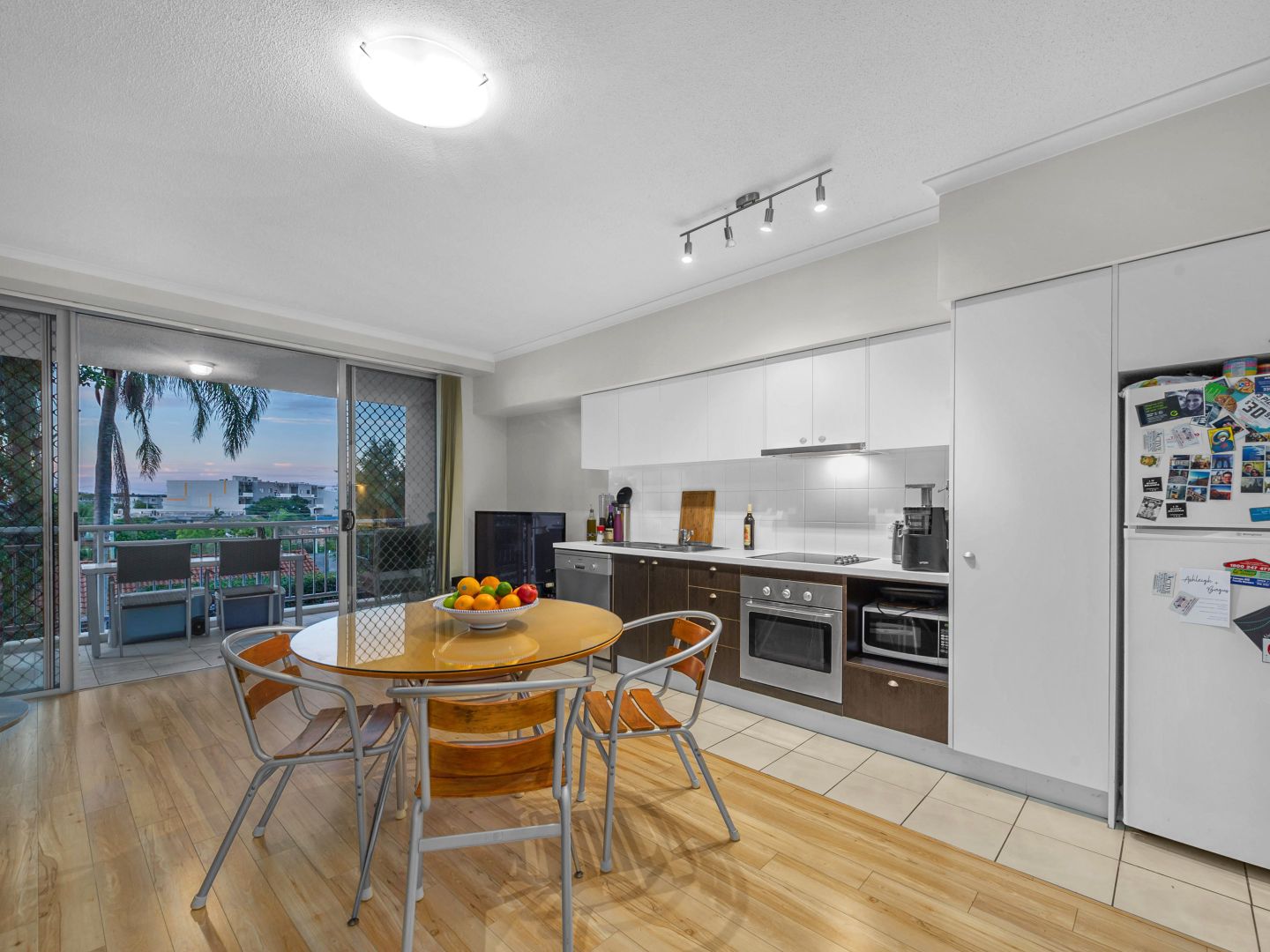 105/18 Richmond Road, Morningside QLD 4170, Image 2