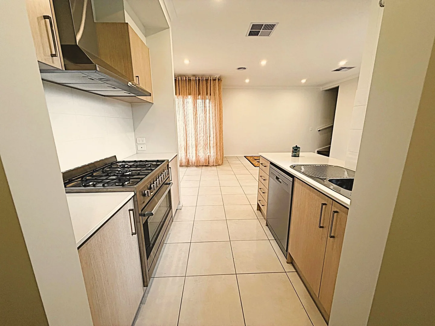 Additional image 16 of 8 Timor Walk, Eynesbury VIC 3338