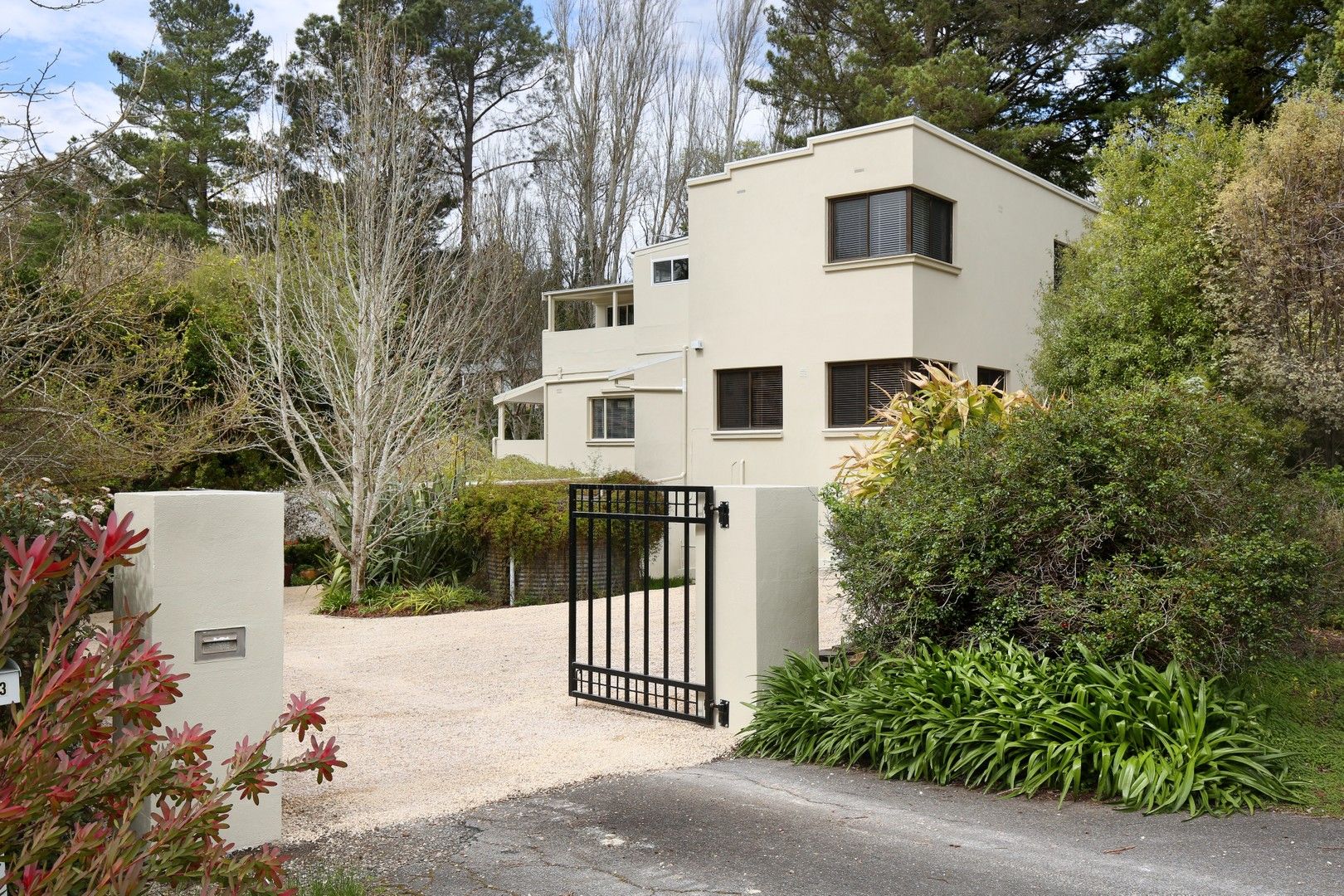 4 bedrooms House in 13 Cricklewood Road ALDGATE SA, 5154