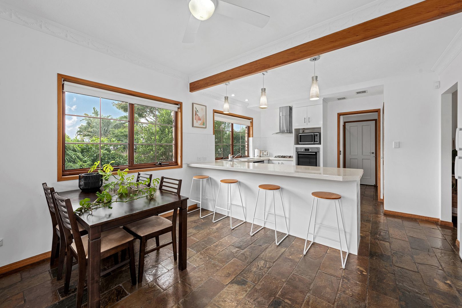 16 Tobin Street, Middle Park QLD 4074, Image 1