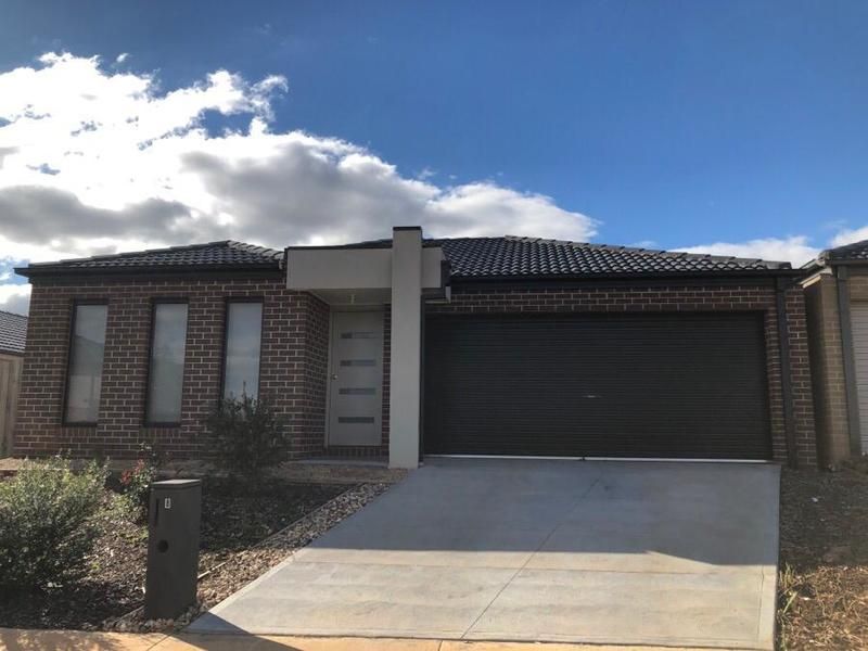 4 bedrooms House in 8 Lores Drive BROOKFIELD VIC, 3338