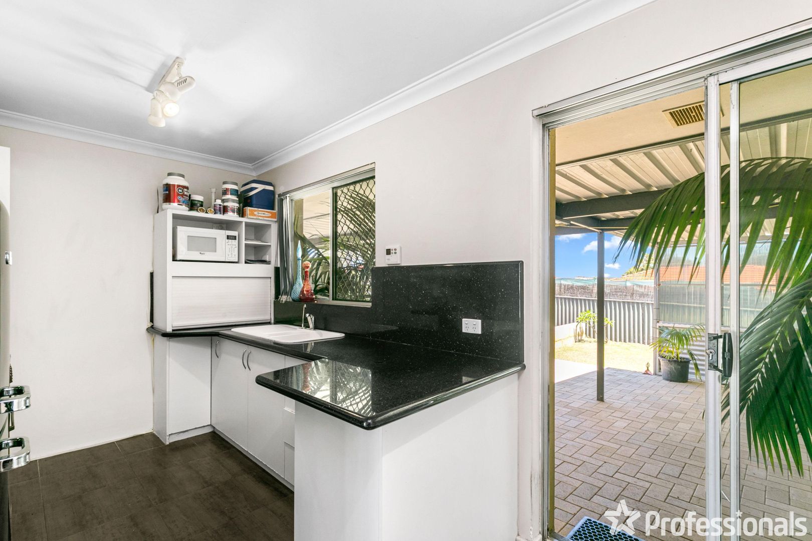 7 Sparrow Way, Spearwood WA 6163, Image 1