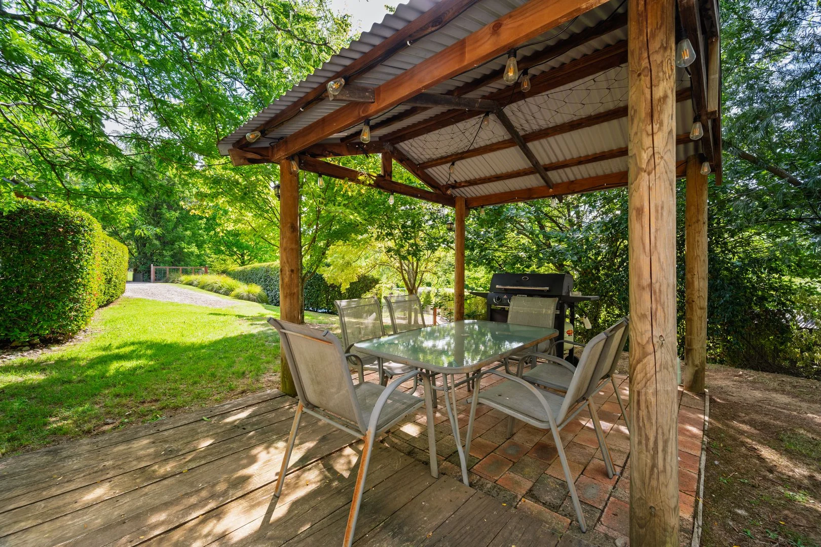 Additional image 31 of 2 Houghs Lane, Bright VIC 3741